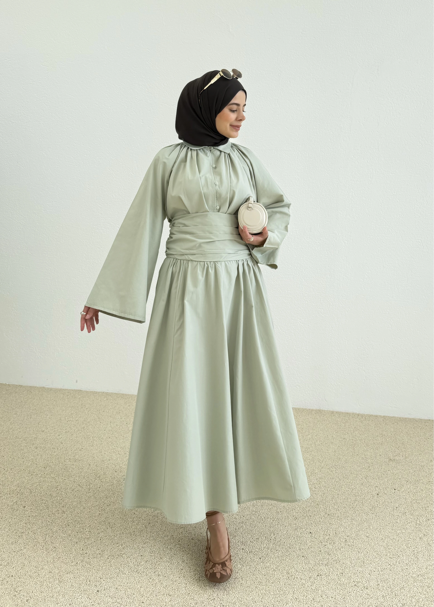 Waist-Fitting Premium Two-Piece Set - light marina green