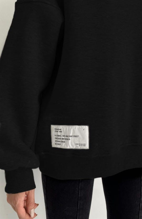 Sweatshirt with Zipper on the Back