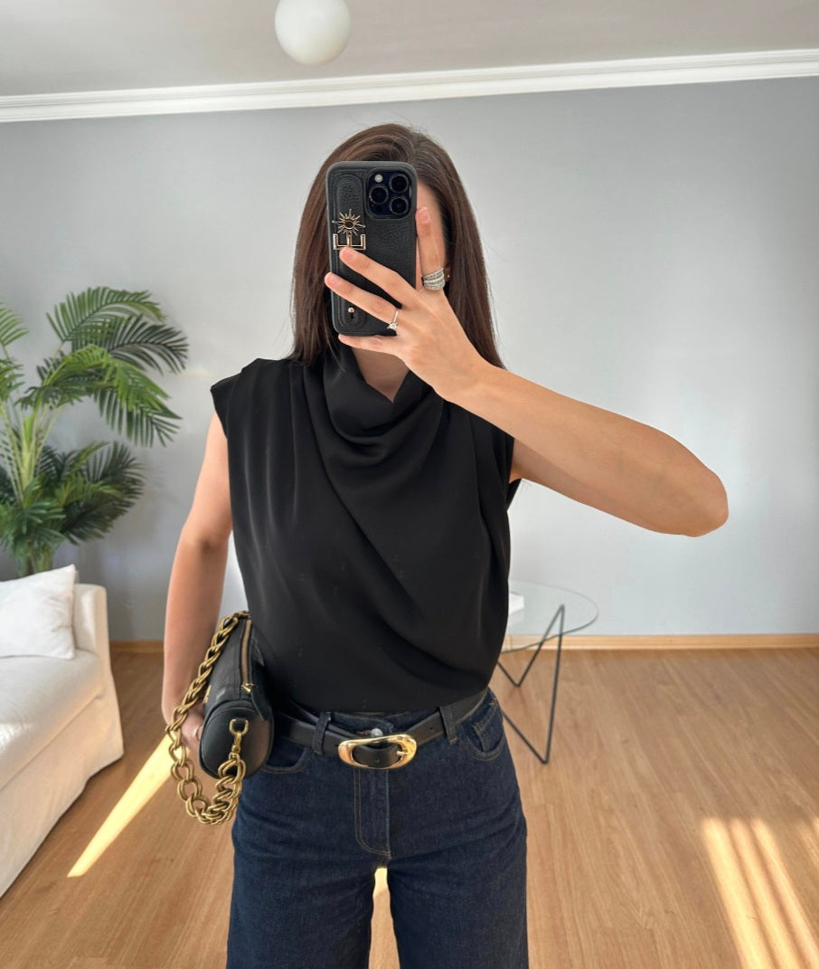 Sleeveless Padded top