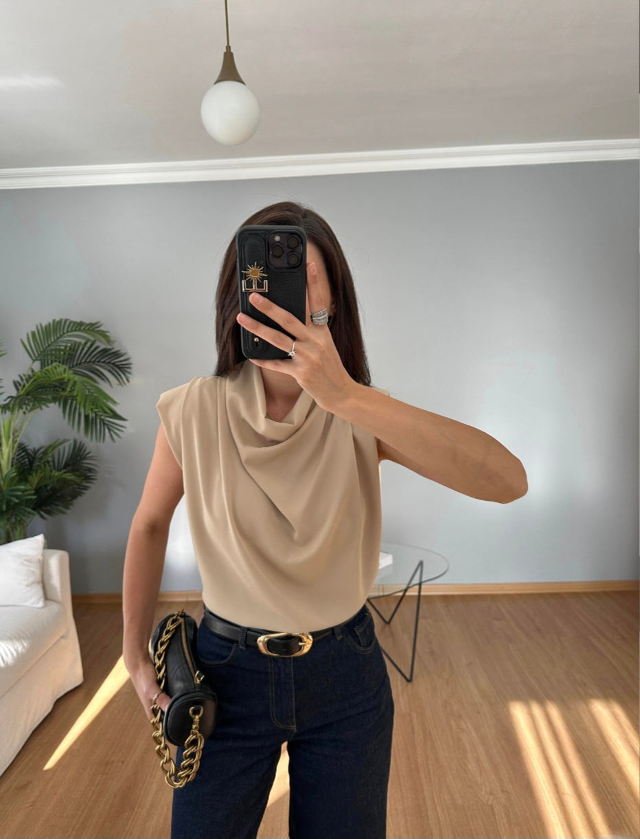 Sleeveless Padded top