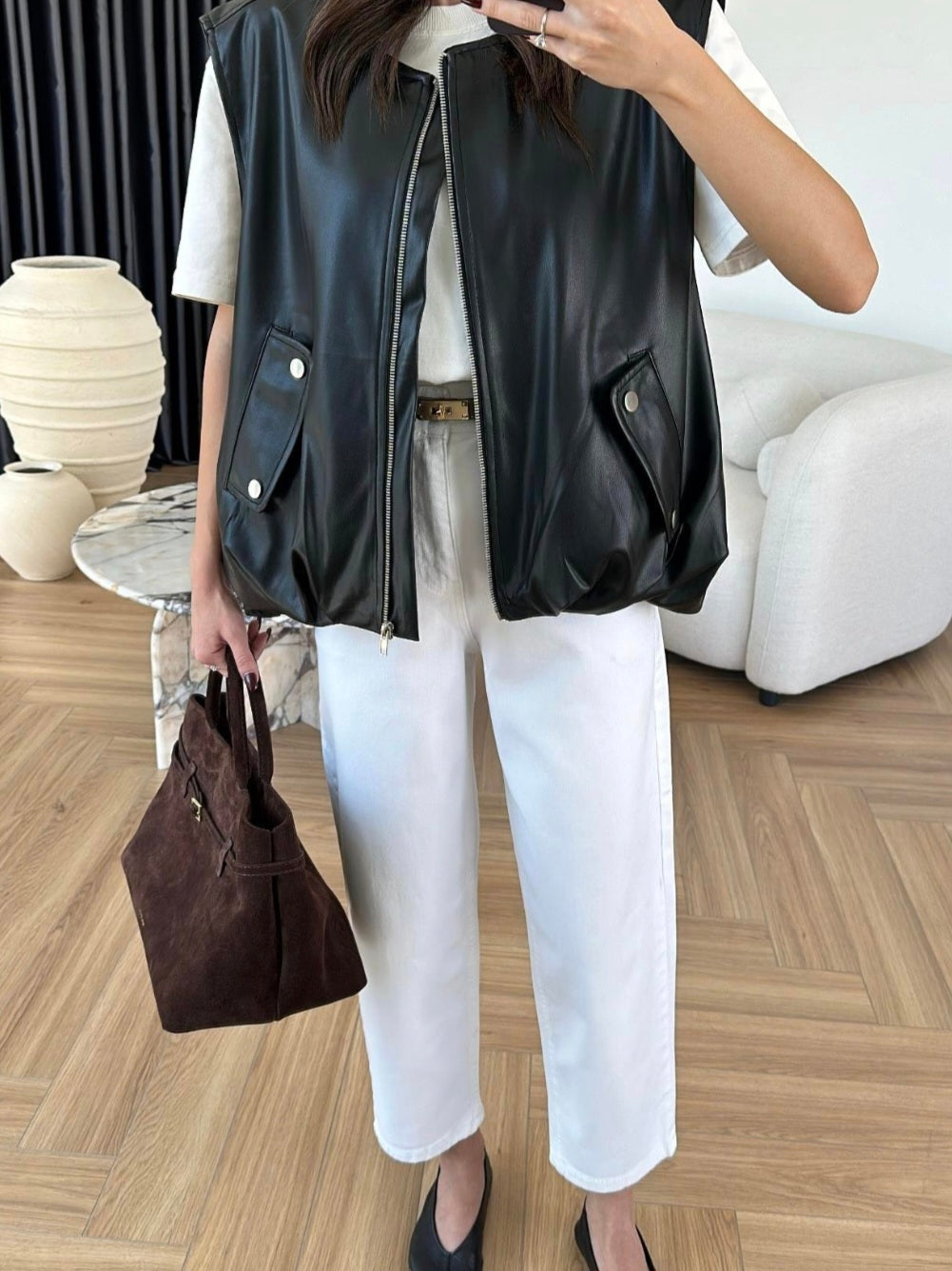 Leather vest with pockets
