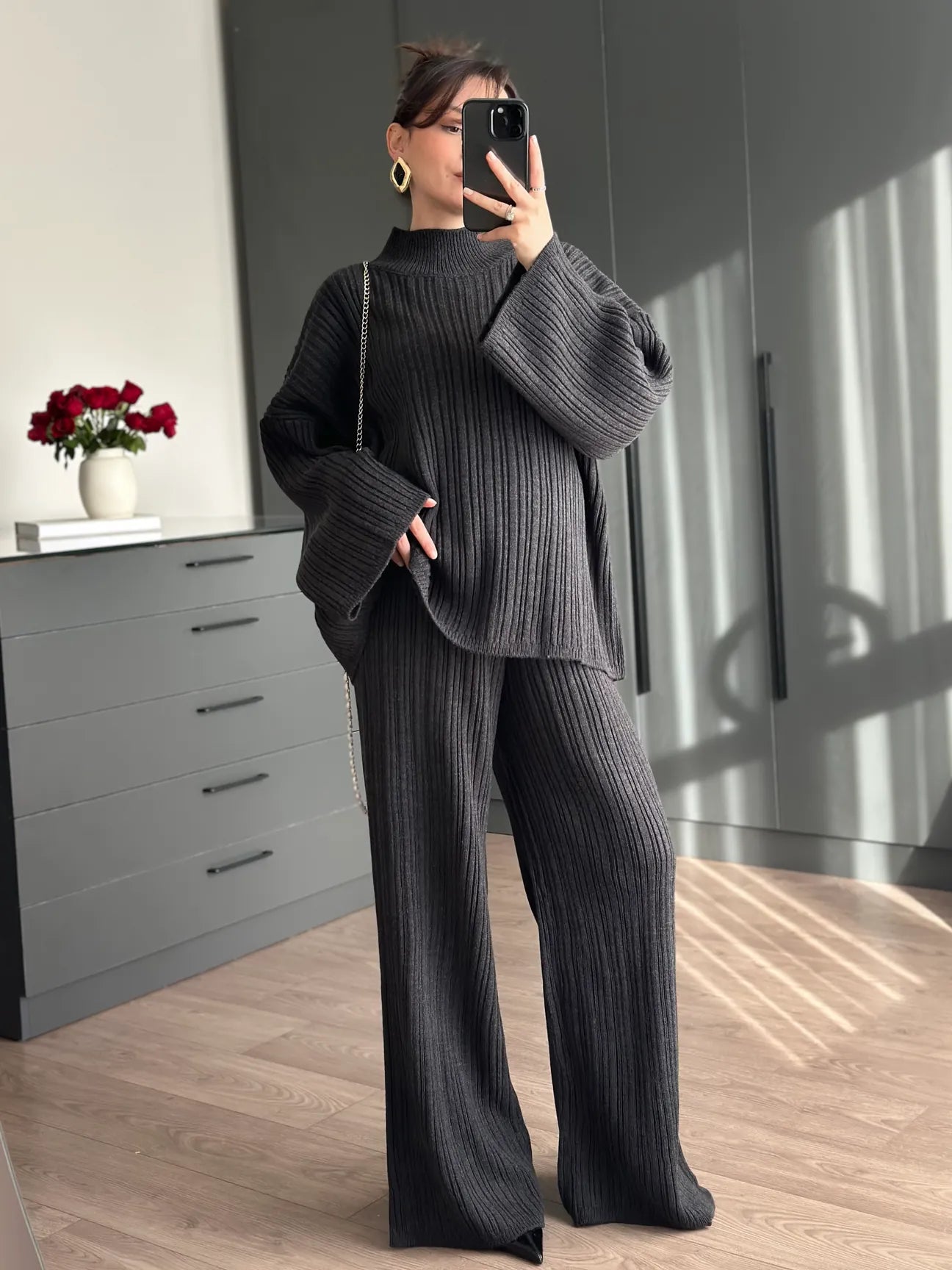 ROUND NECK KNITTED TROUSER SET