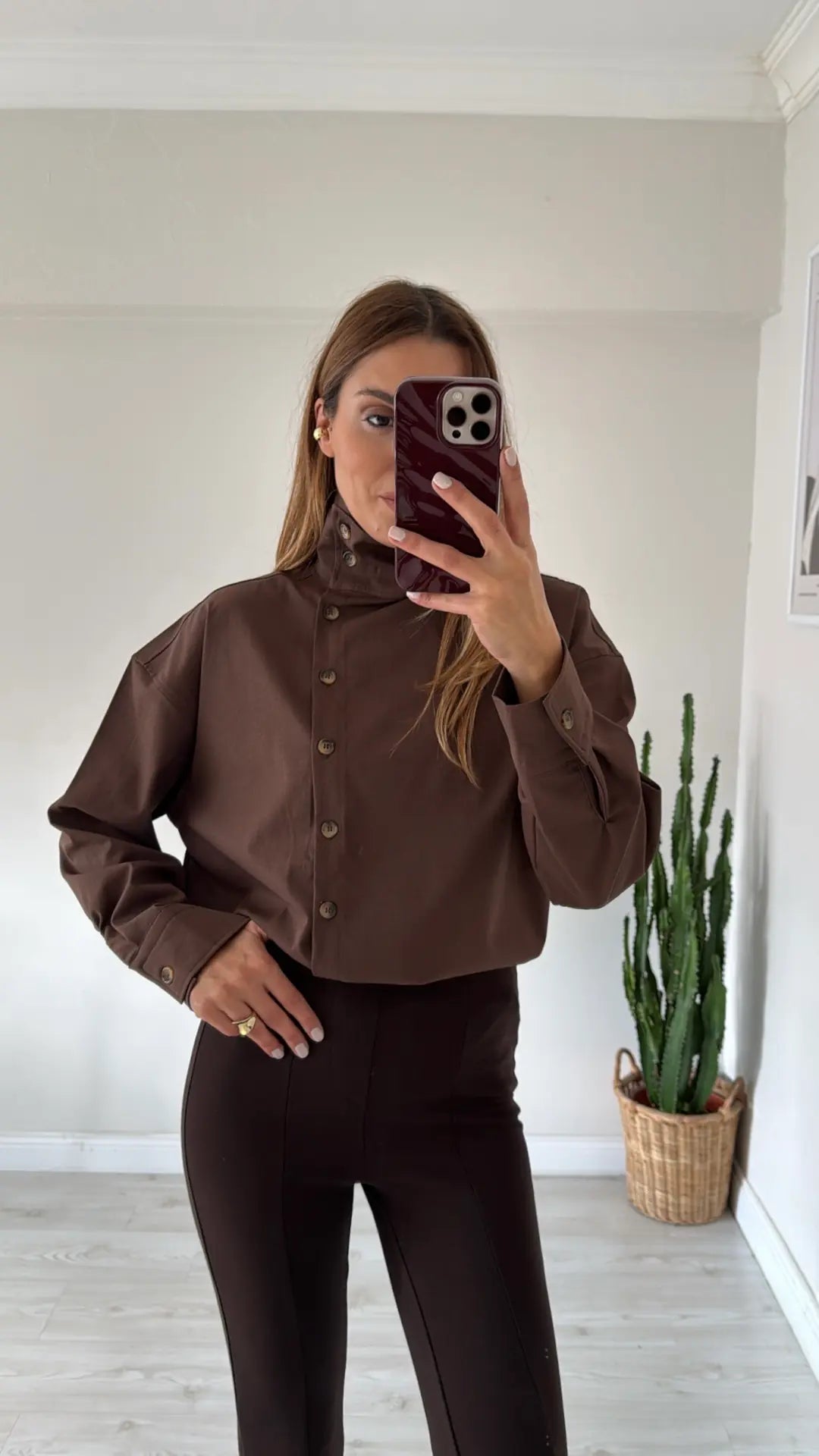 High-neck brown side buttons shirt