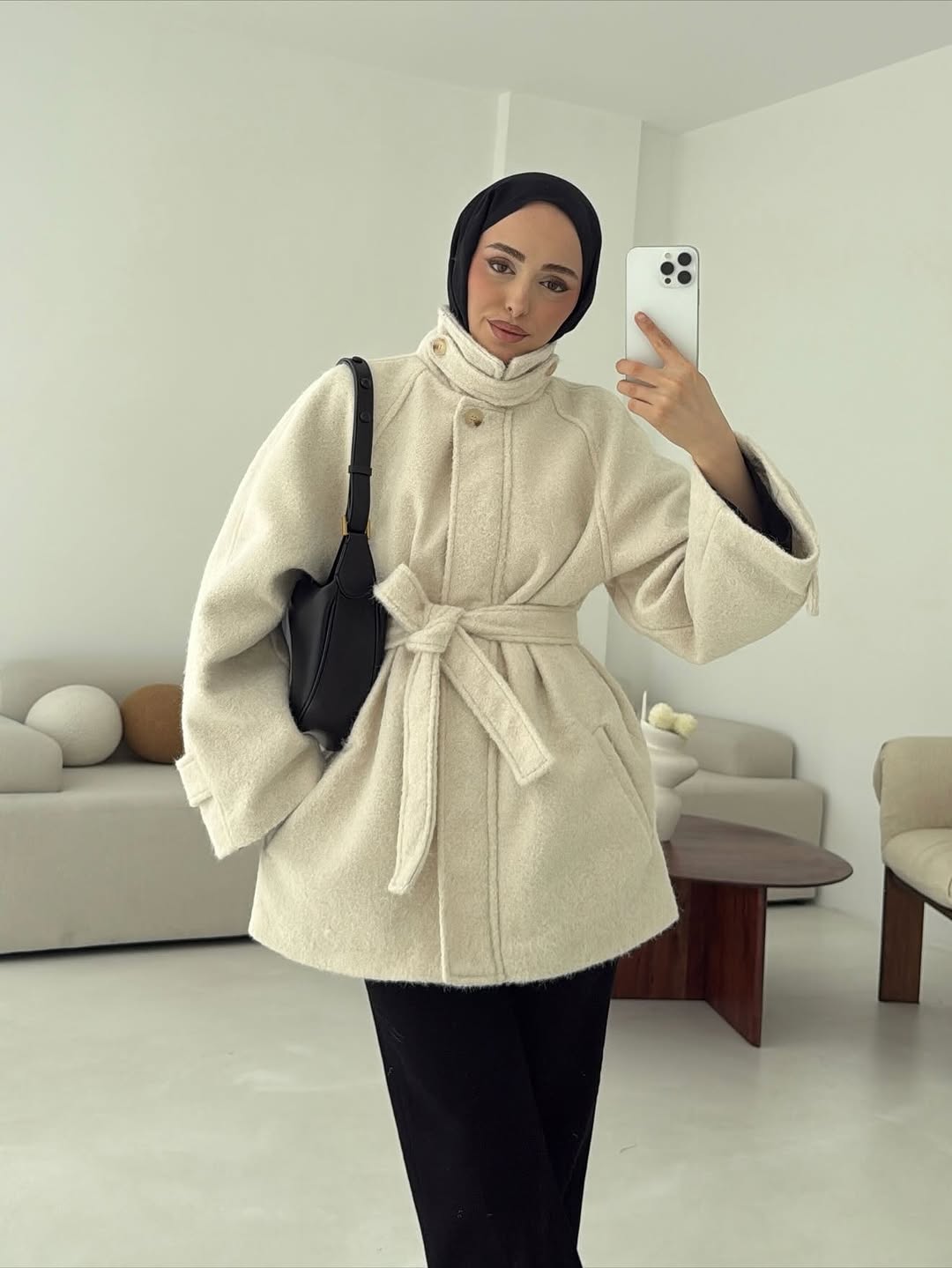 CASHMERE COAT WITH BUCKLE BELT