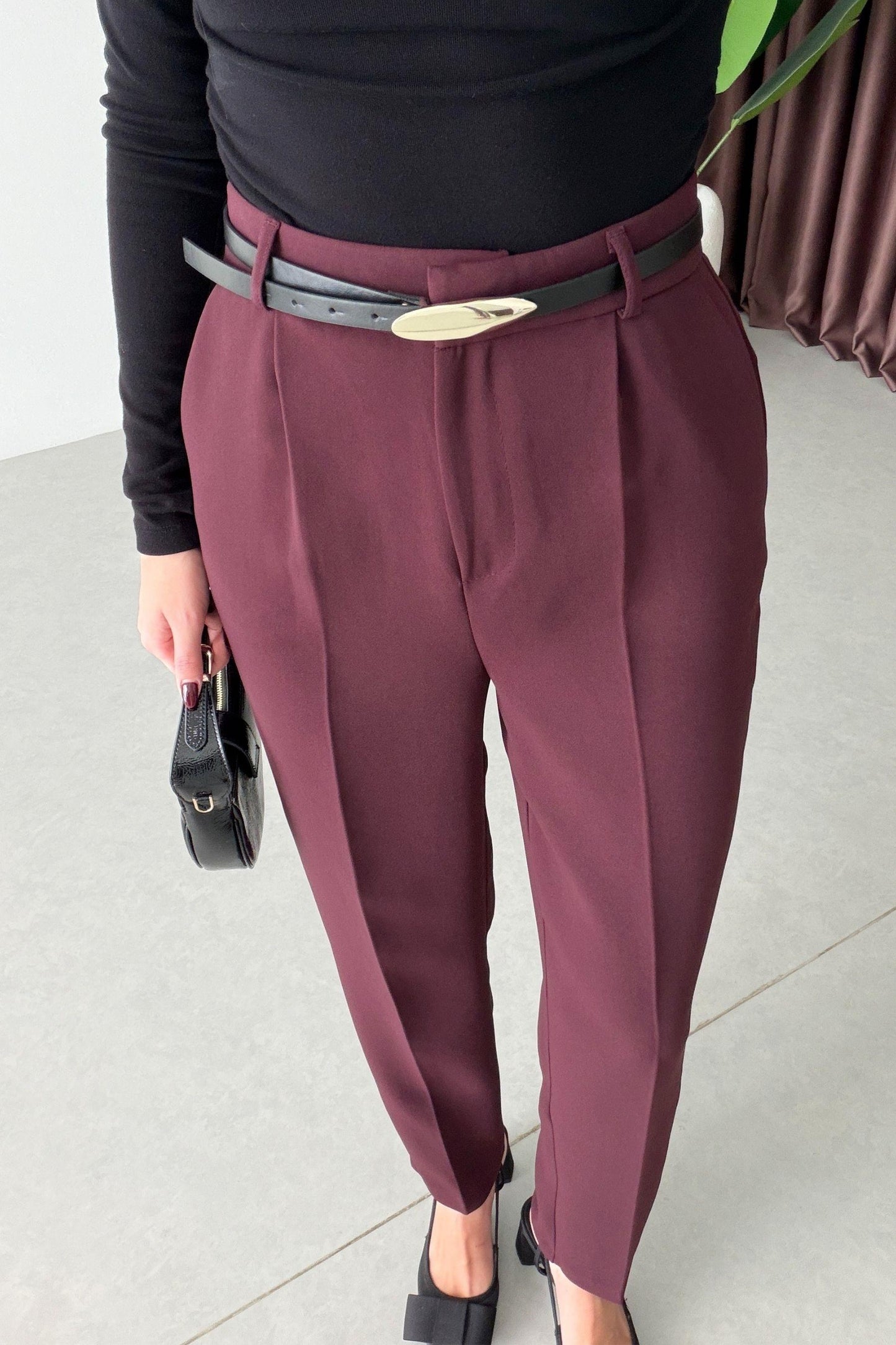 burgundy Crepe Fabric Belted Carrot Pants