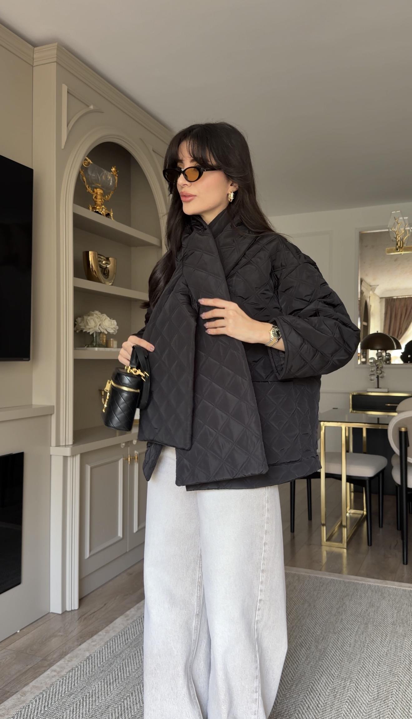 Waterproof Capitone jacket with Detachable Scarf