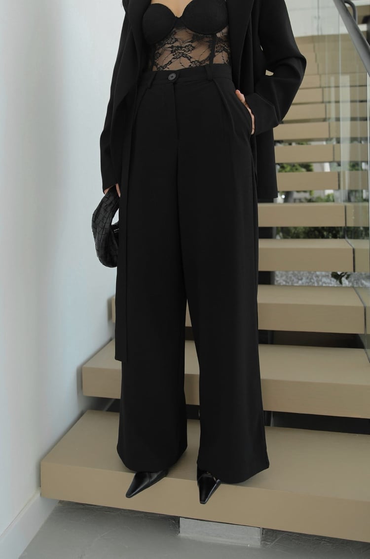 Black Elegance lace-up Wrap jacket with straight-leg trouser suit