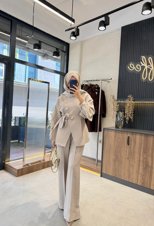 TB-Nema Gold Button Detail Cupra Suit beige