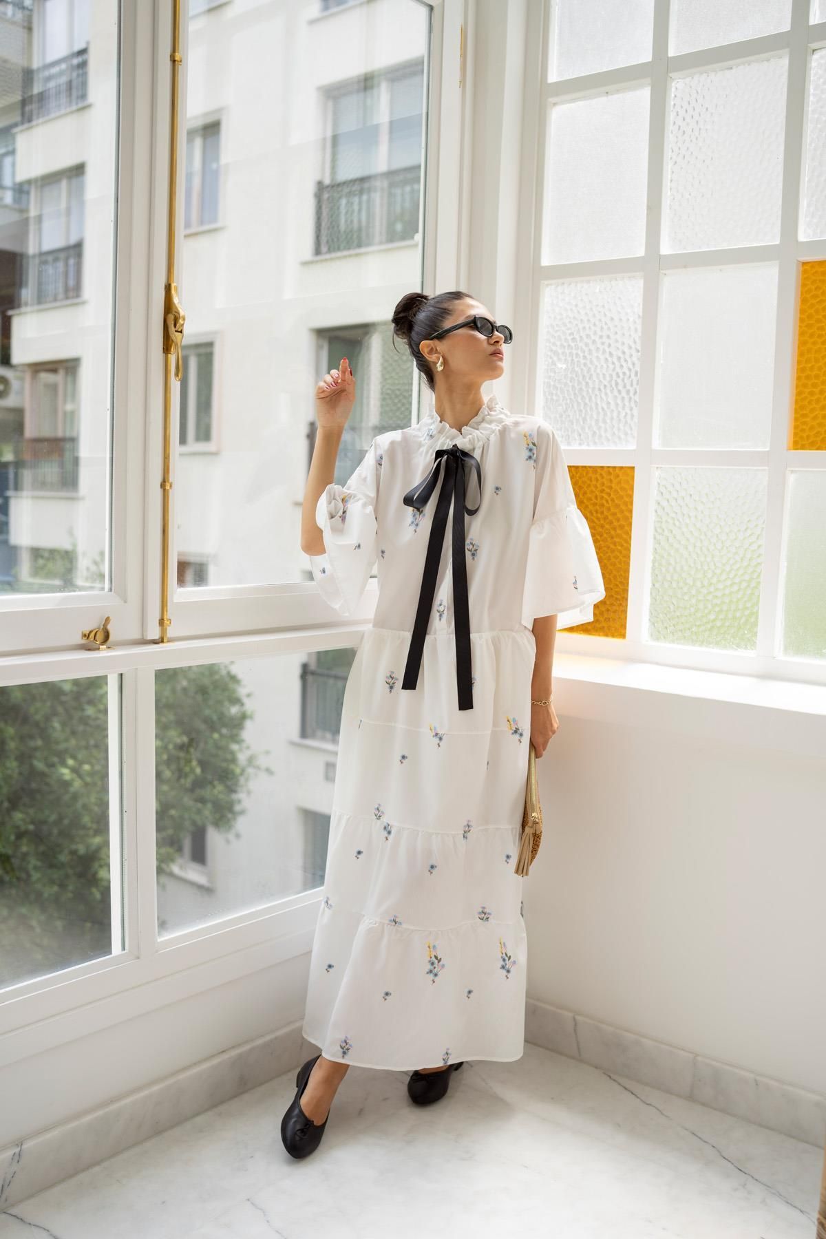 Printed boheme dress with tie details
