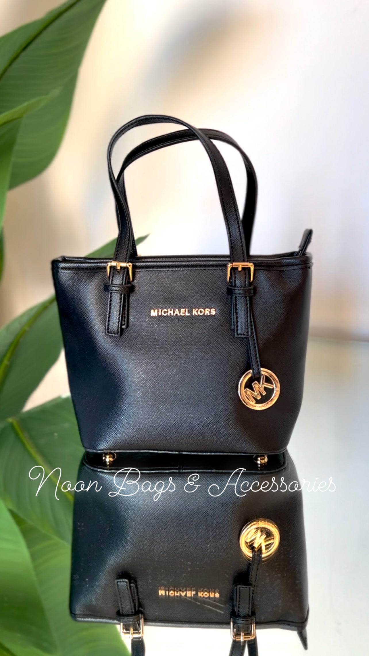 Mickeal kors small size