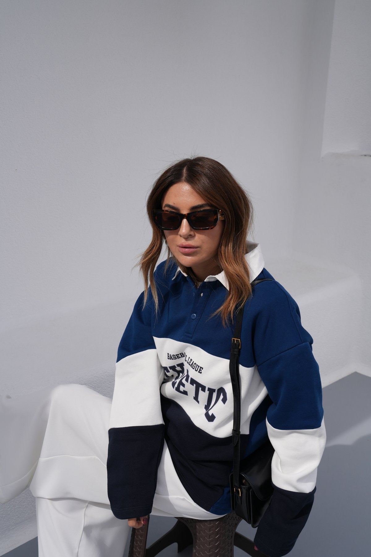 Oversize Sweatshirt with Collar