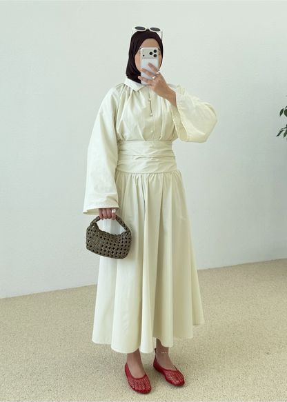 Waist-Fitting Premium Two-Piece Set - Vanilla