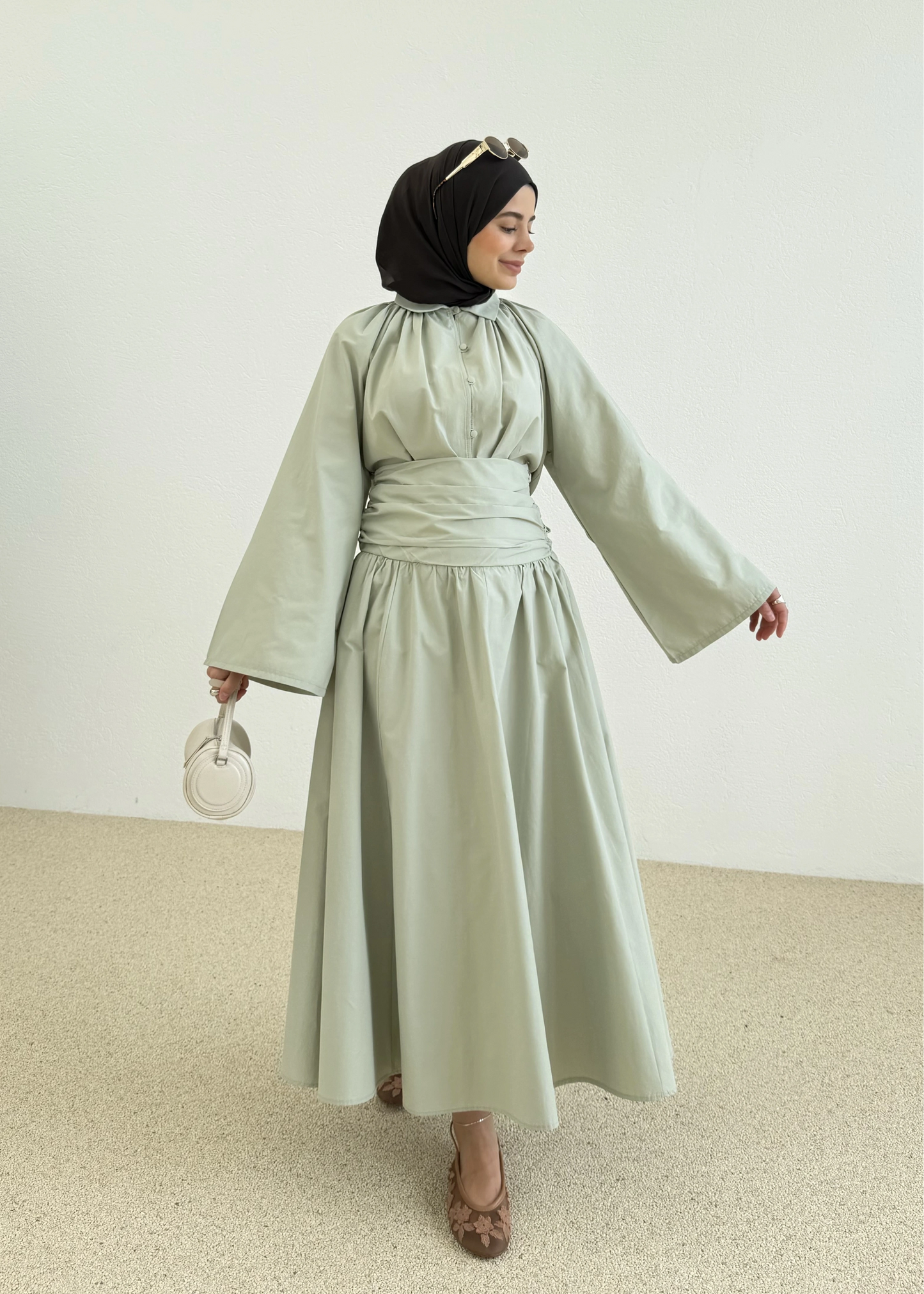 Waist-Fitting Premium Two-Piece Set - light marina green