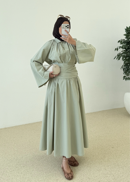 Waist-Fitting Premium Two-Piece Set - light marina green