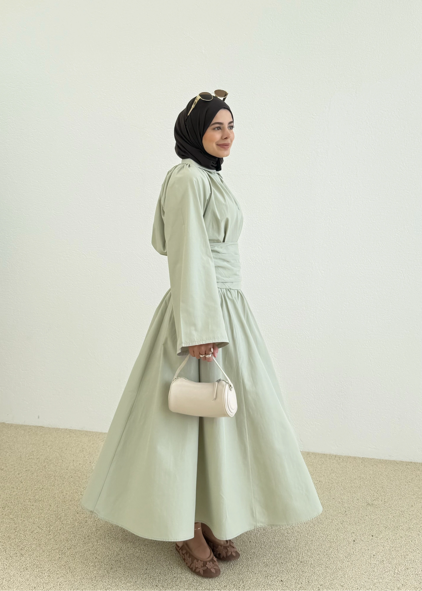 Waist-Fitting Premium Two-Piece Set - light marina green