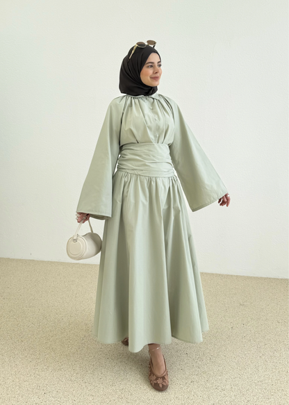 Waist-Fitting Premium Two-Piece Set - light marina green