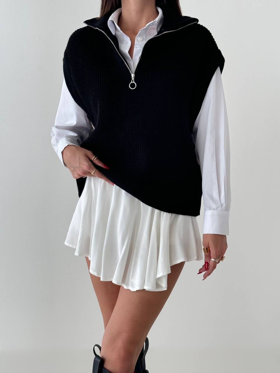 Sleeveless Knitted with Half Zip