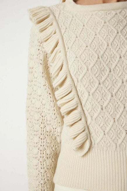 Knitwear sweater-openwork ruffle