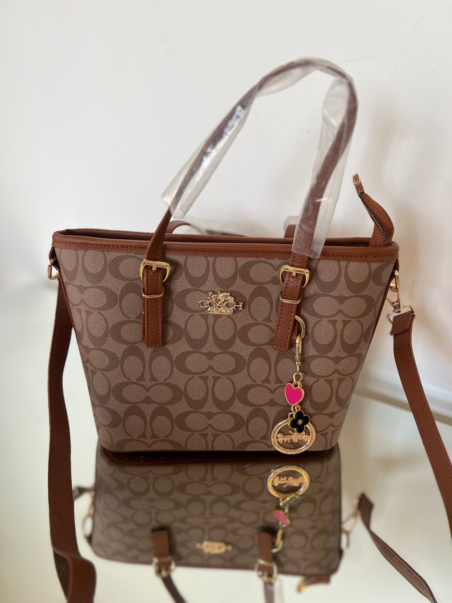 Coach tote bag (medium size)