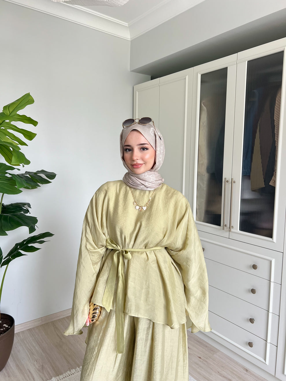 Soft Petal Tie-Waist Set - kiwi green
