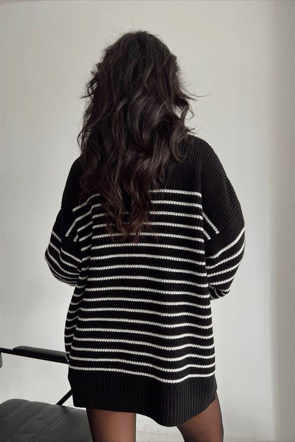 Striped knitted jumper