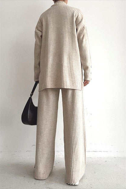 Striped knitted set with buttons on the sleeve