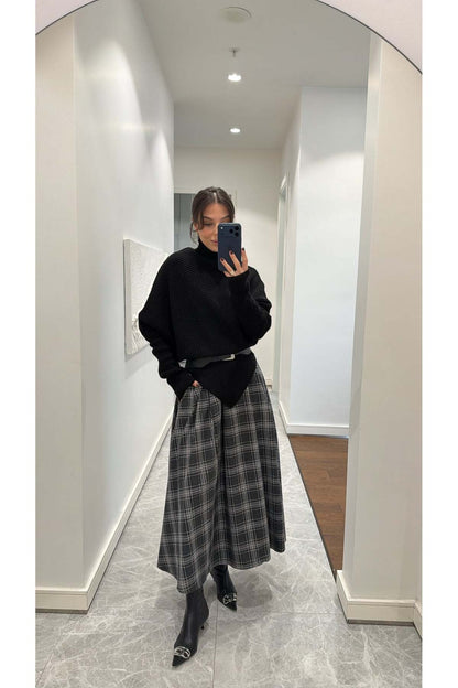 Belted wool high-neck