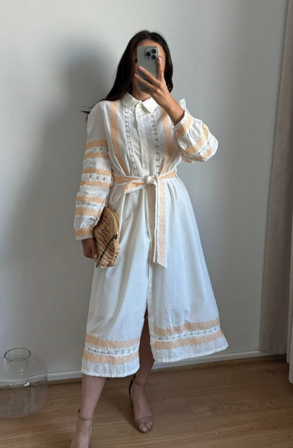Belted dress with embroidery details