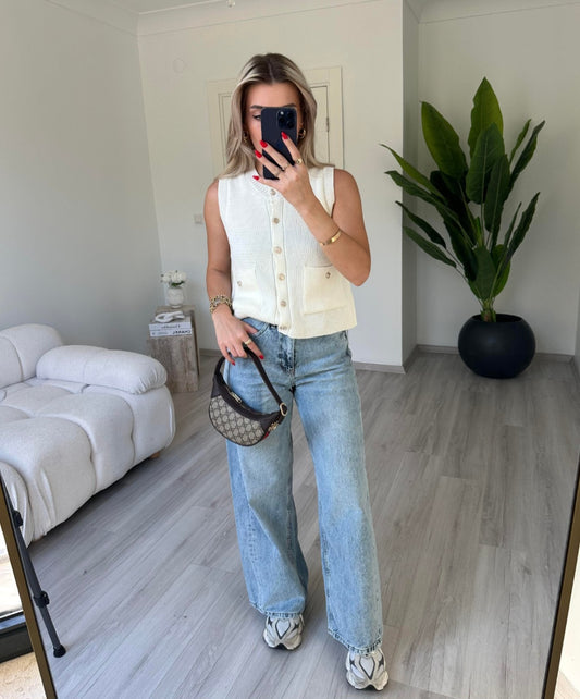 Knitted sleeveless top