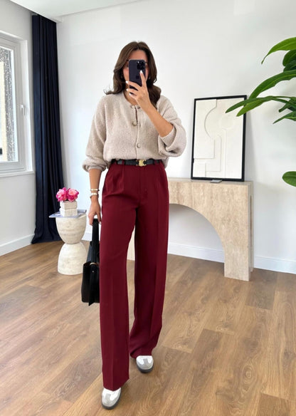 Wide-leg trouser with pleats