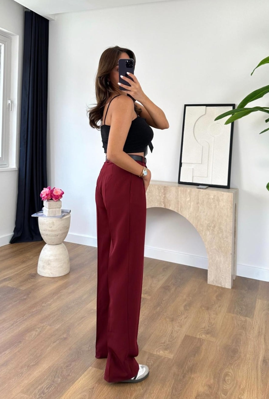 Wide-leg trouser with pleats