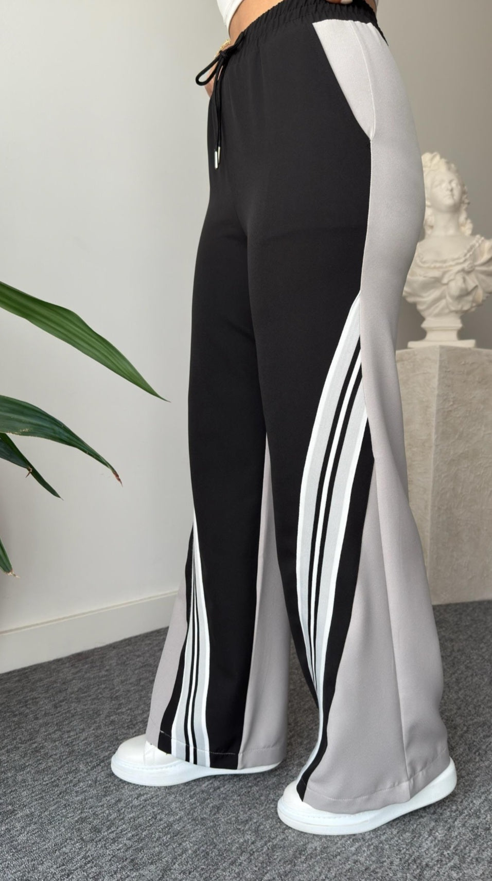 contrast casual suit