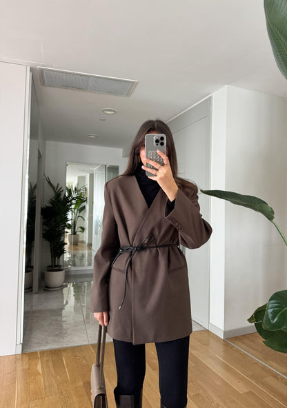 Oversize blazer with leather belt