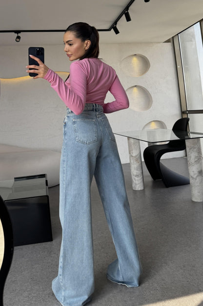 Wide leg jeans