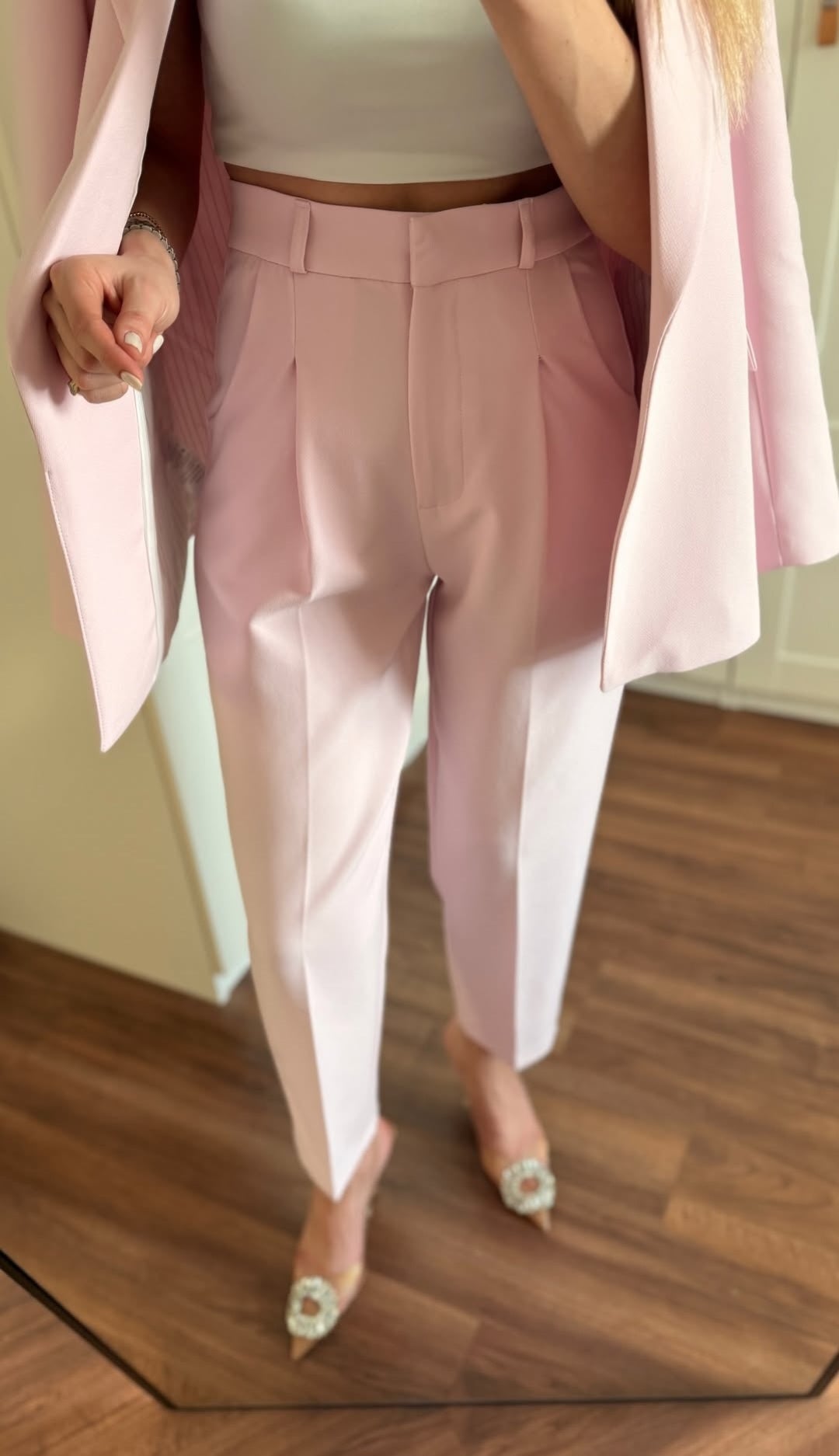 Oversize blazer, mom fit Trouser suit