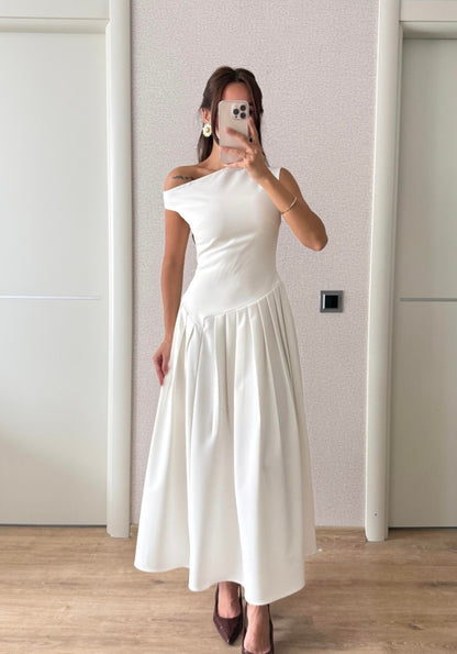 Asymmetric Collar pleated dress - white