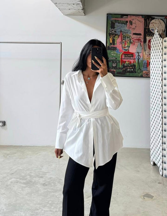 Buttonless Belted shirt (premium poplin)