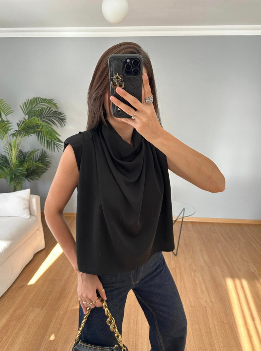 Sleeveless Padded top