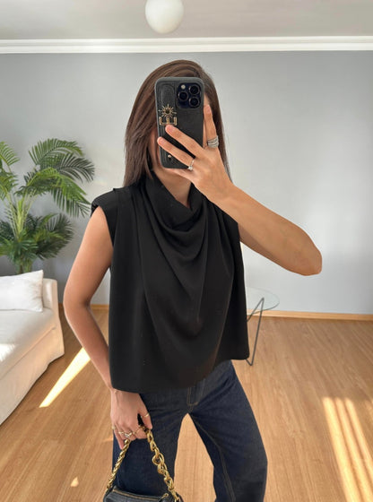 Sleeveless Padded top