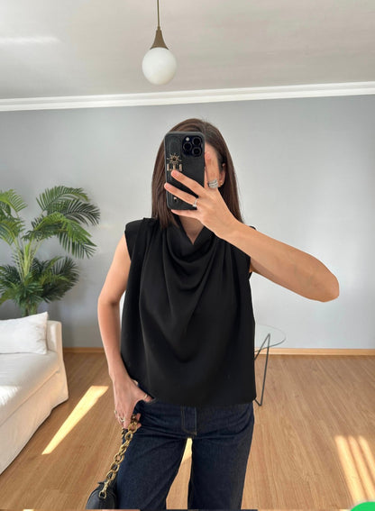 Sleeveless Padded top