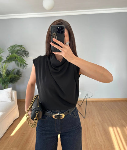 Sleeveless Padded top