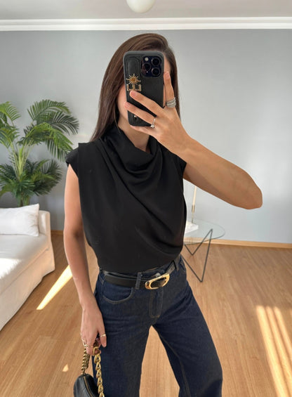 Sleeveless Padded top