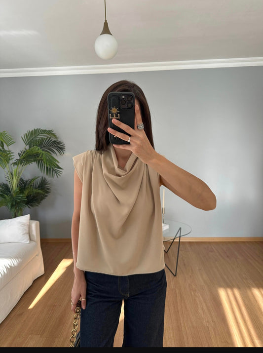 Sleeveless Padded top