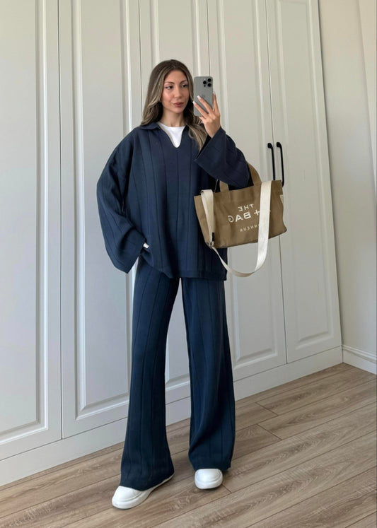 Indigo collar V-Neck Knitwear Suit