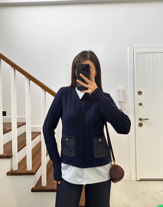 Navy blue knitwear with shirt details