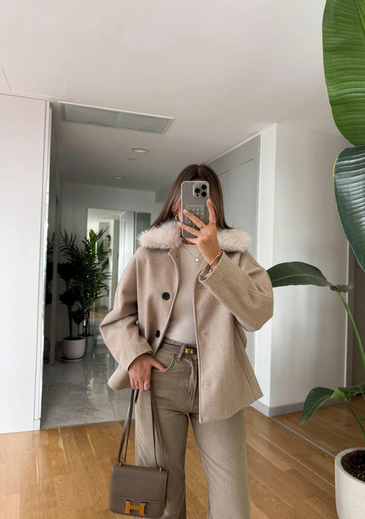 Felt jacket with removable fur collar