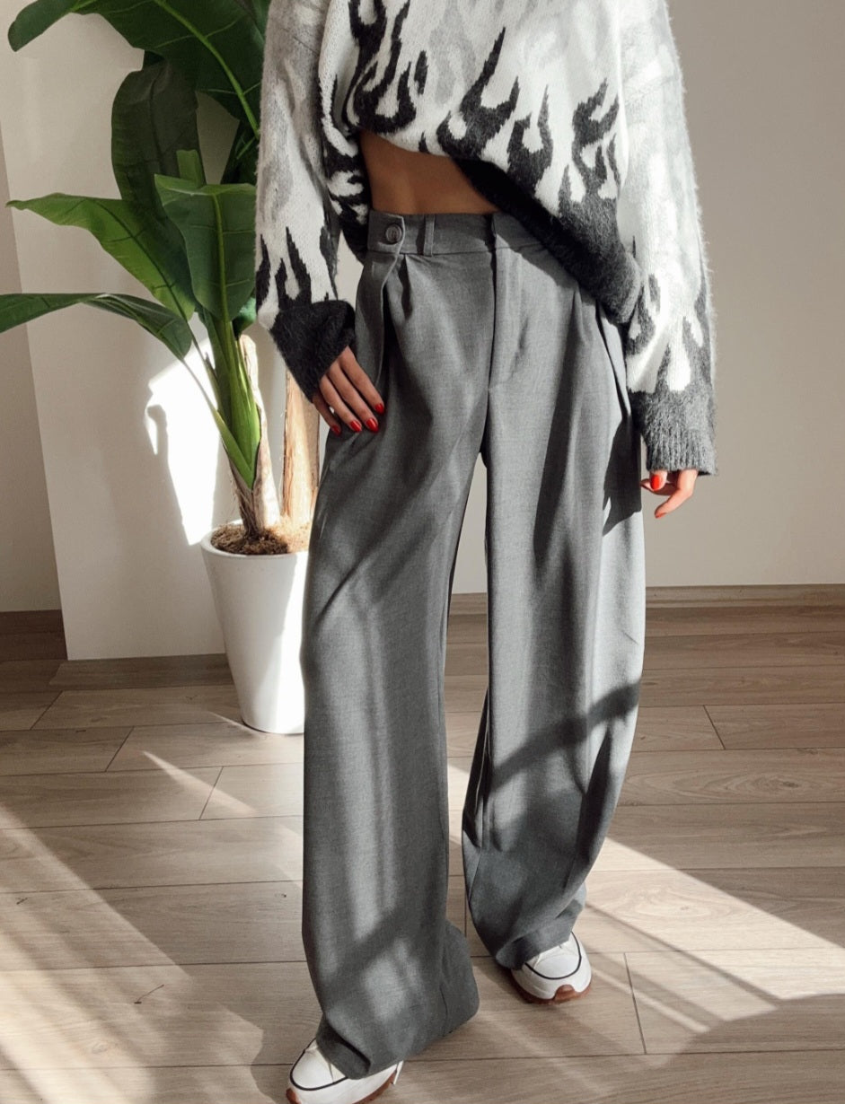 Wide leg pleated pants