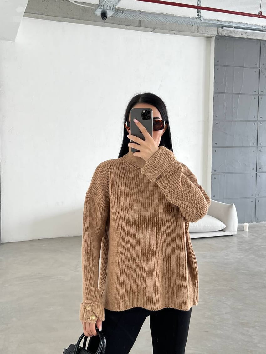 High neck knitted blouse