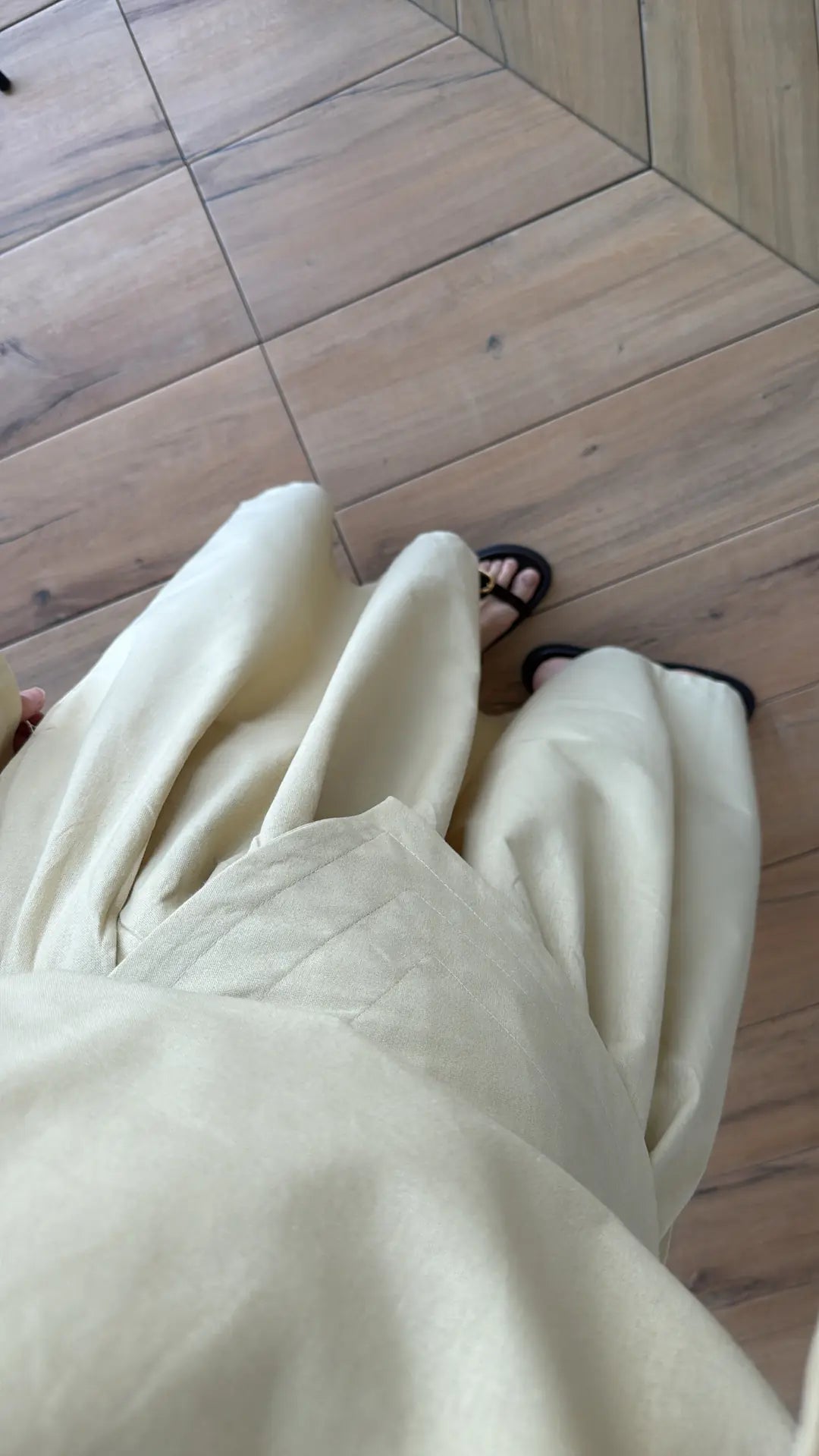 PIECE DETAILED LINEN SET - lime yellow