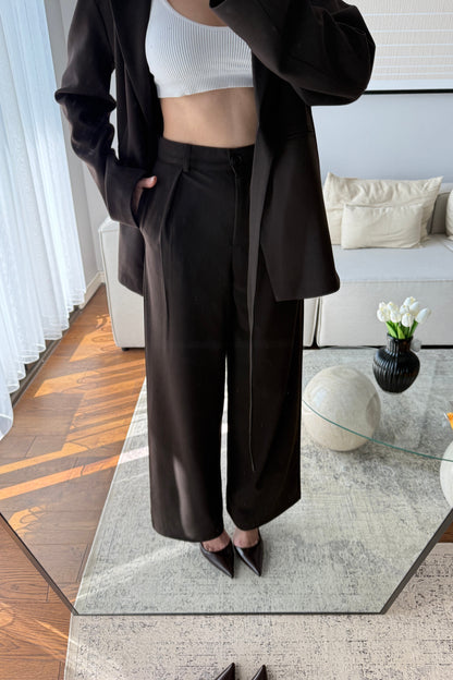 Brown Elegance lace-up Wrap jacket with straight-leg trouser suit
